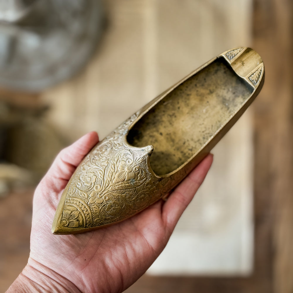 Vintage brass shoe ashtray.