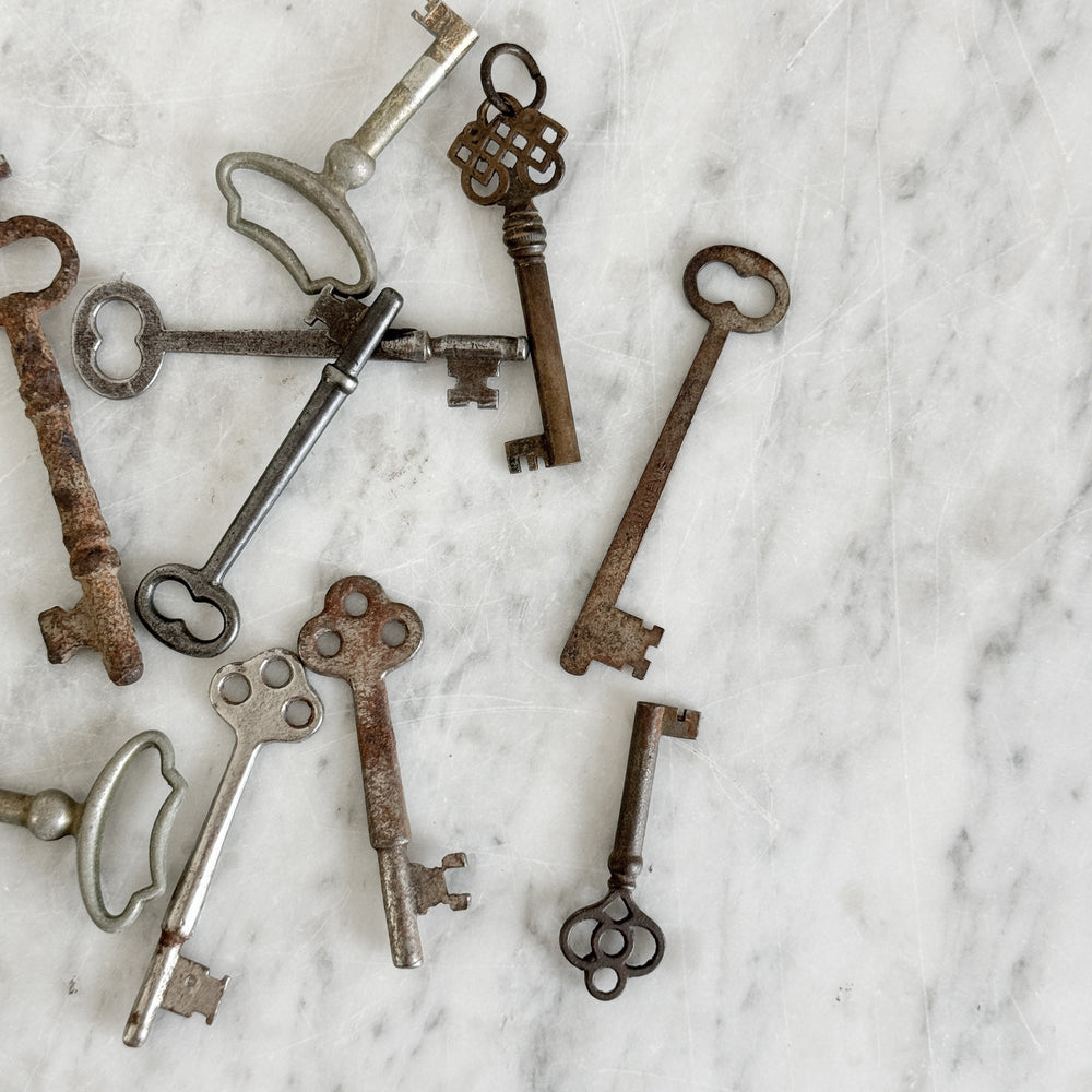 Vintage skeleton keys.