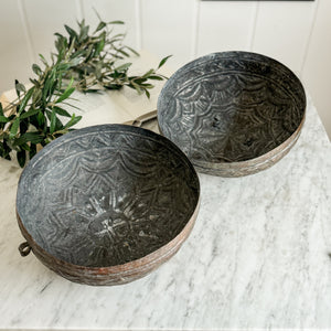 Vintage brass round lidded box.