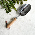 Stainless soil garden scoop