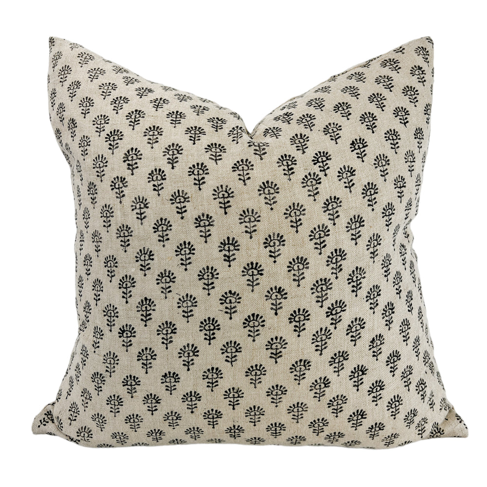 
                
                    Load image into Gallery viewer, Audra Pillow- Multiple Sizes
                
            