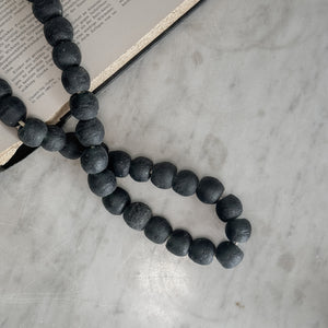 Black recycled glass beads