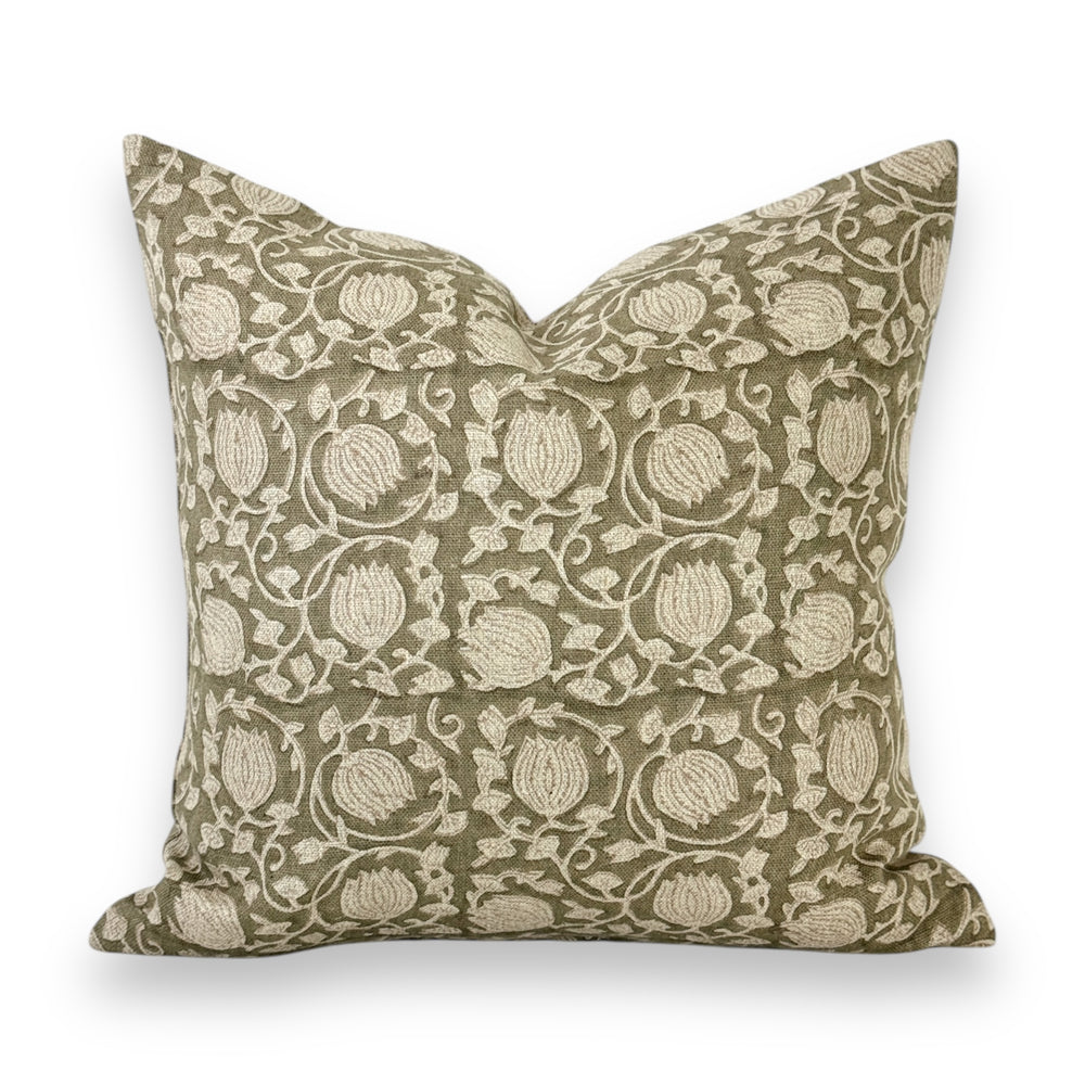 Hazel 20" Pillow Cover