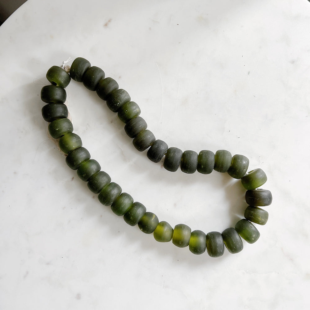 
                
                    Load image into Gallery viewer, Green Glass Recycled Beads.
                
            