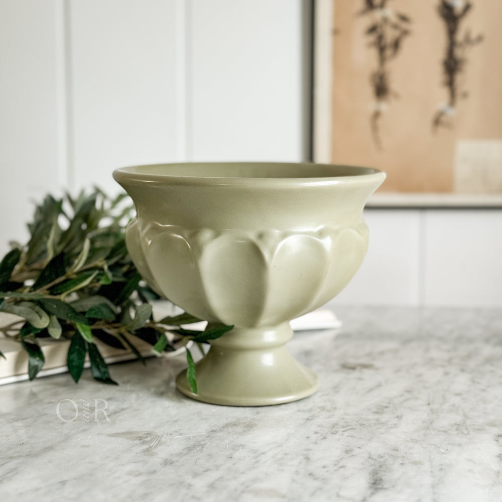 Vintage Haeger green urn planter
