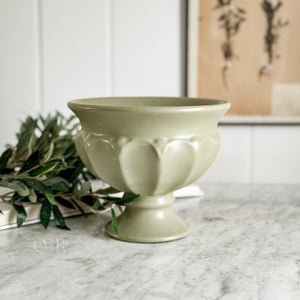 Vintage Haeger green urn planter
