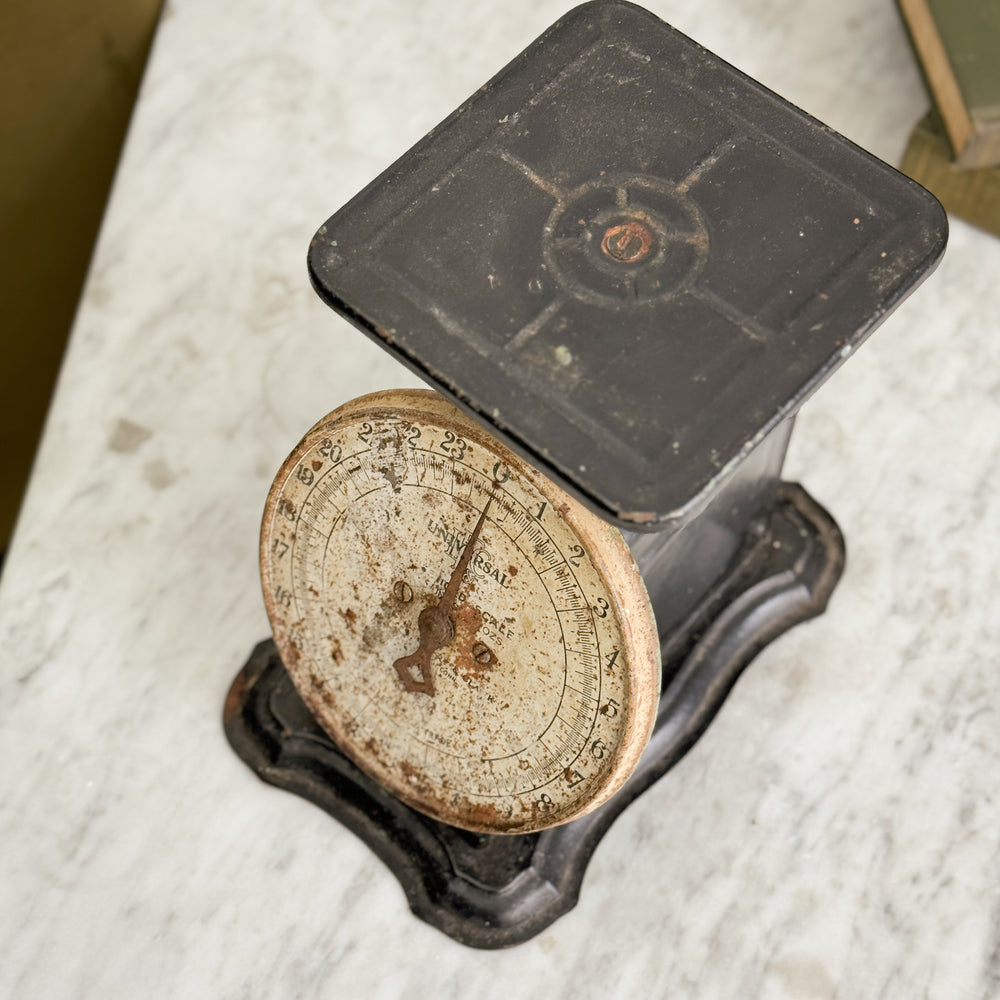 Vintage black Universal kitchen scale.