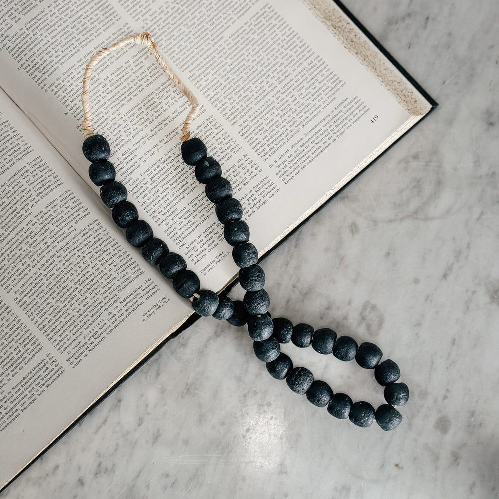 Black recycled glass beads