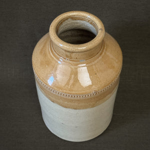 Vintage sand stoneware crock L.