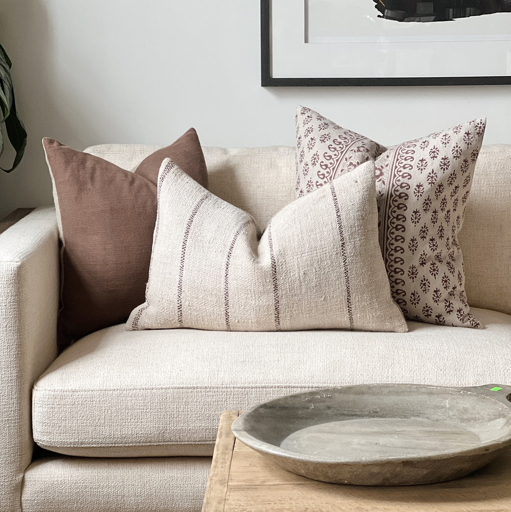 Rosette 22" Pillow
