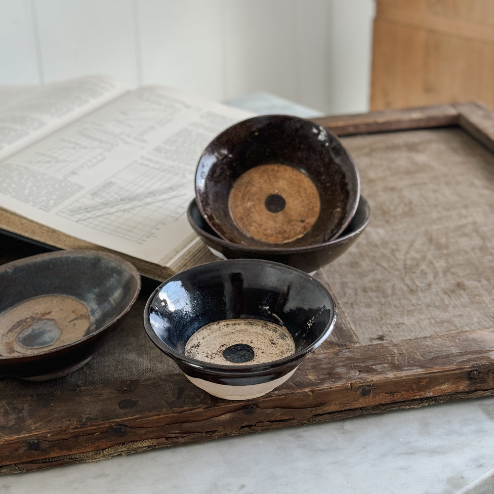 Vintage pottery rice bowls