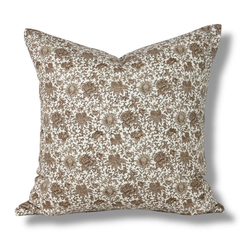 Delia 20" Pillow Cover
