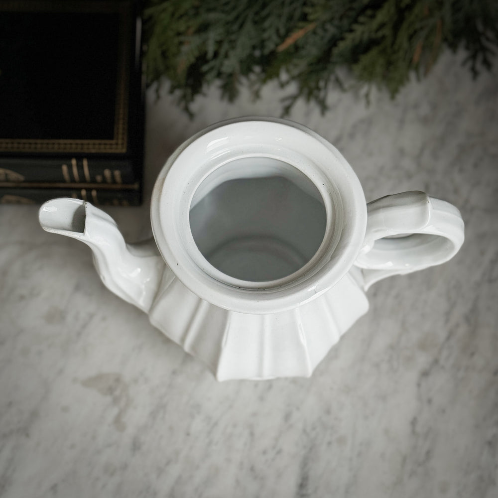 Antique ironstone teapot no lid - ENGLAND.