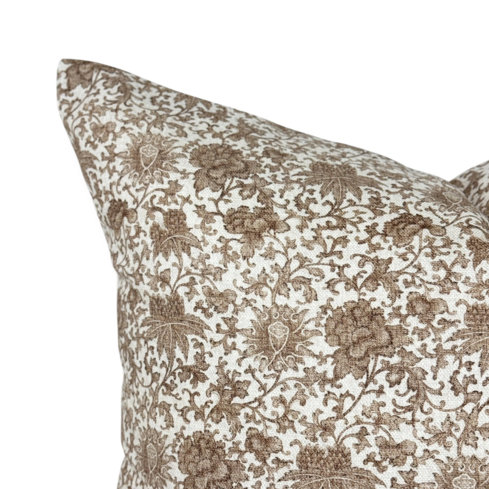 Delia 20" Pillow Cover