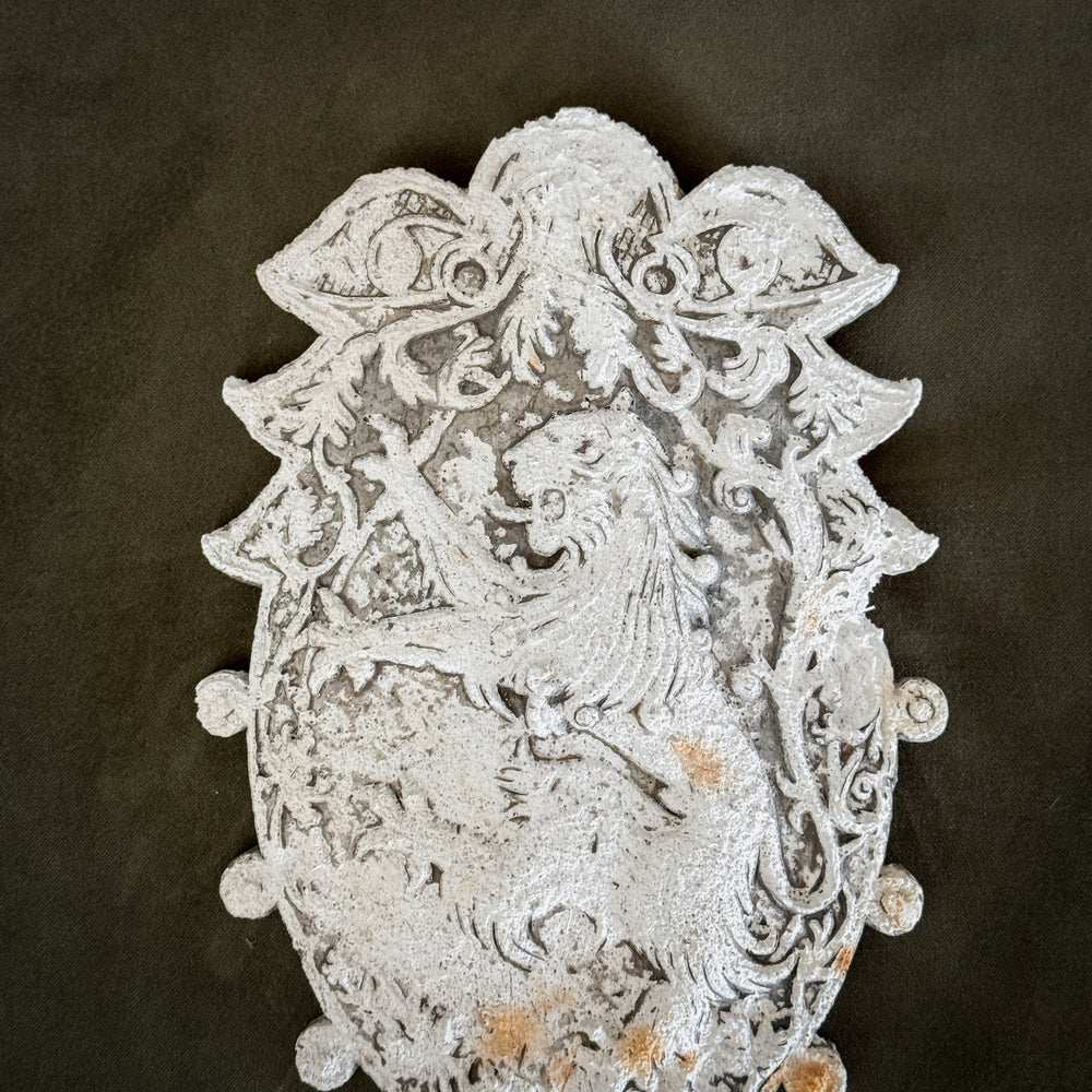 Vintage Plaster Lion Crest