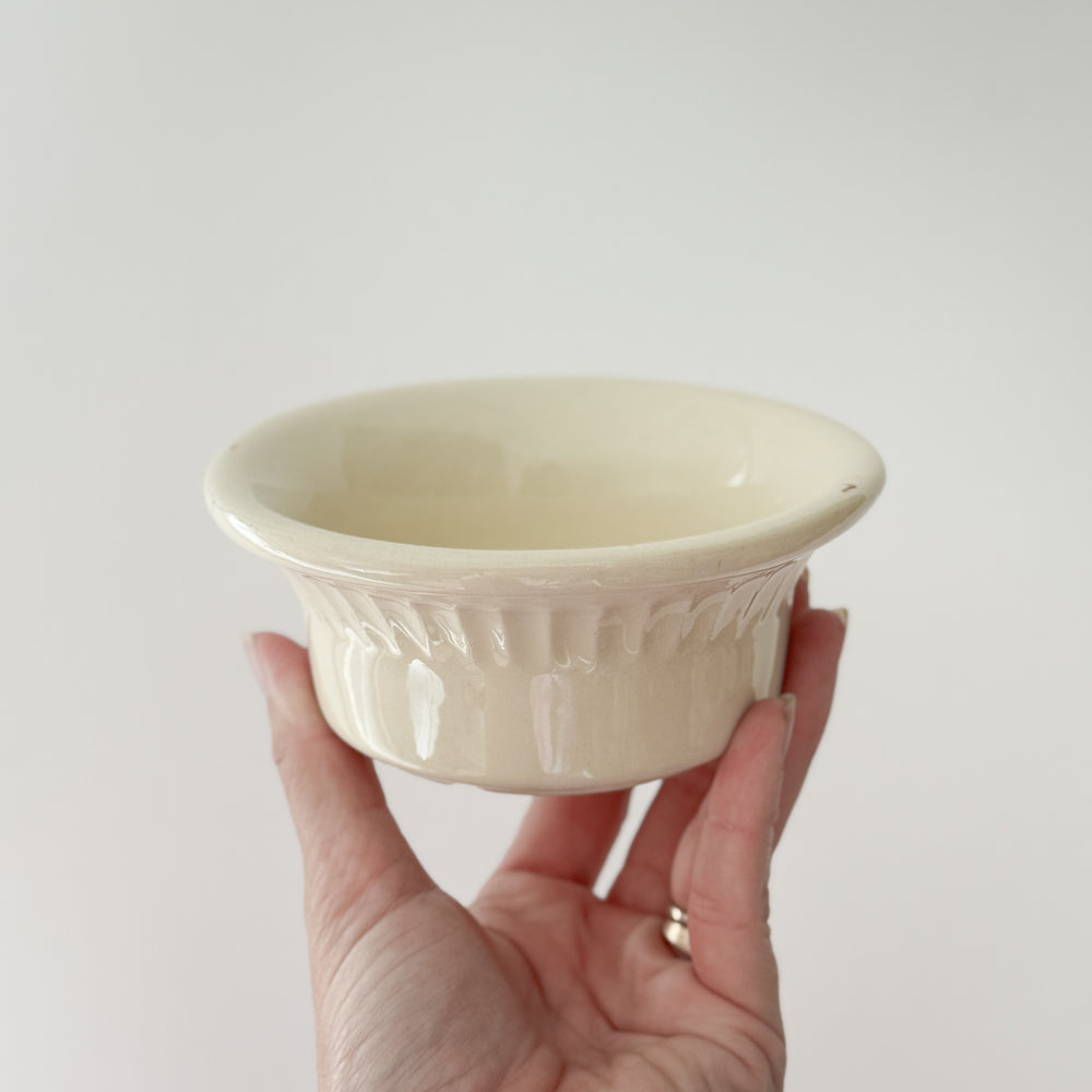 Vintage cream tapered bowl - USA.