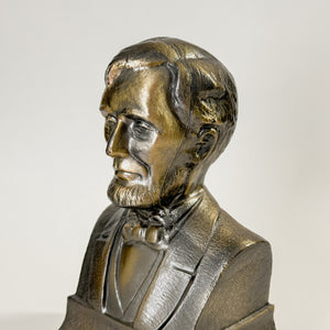 Vintage Abraham Lincoln bust.
