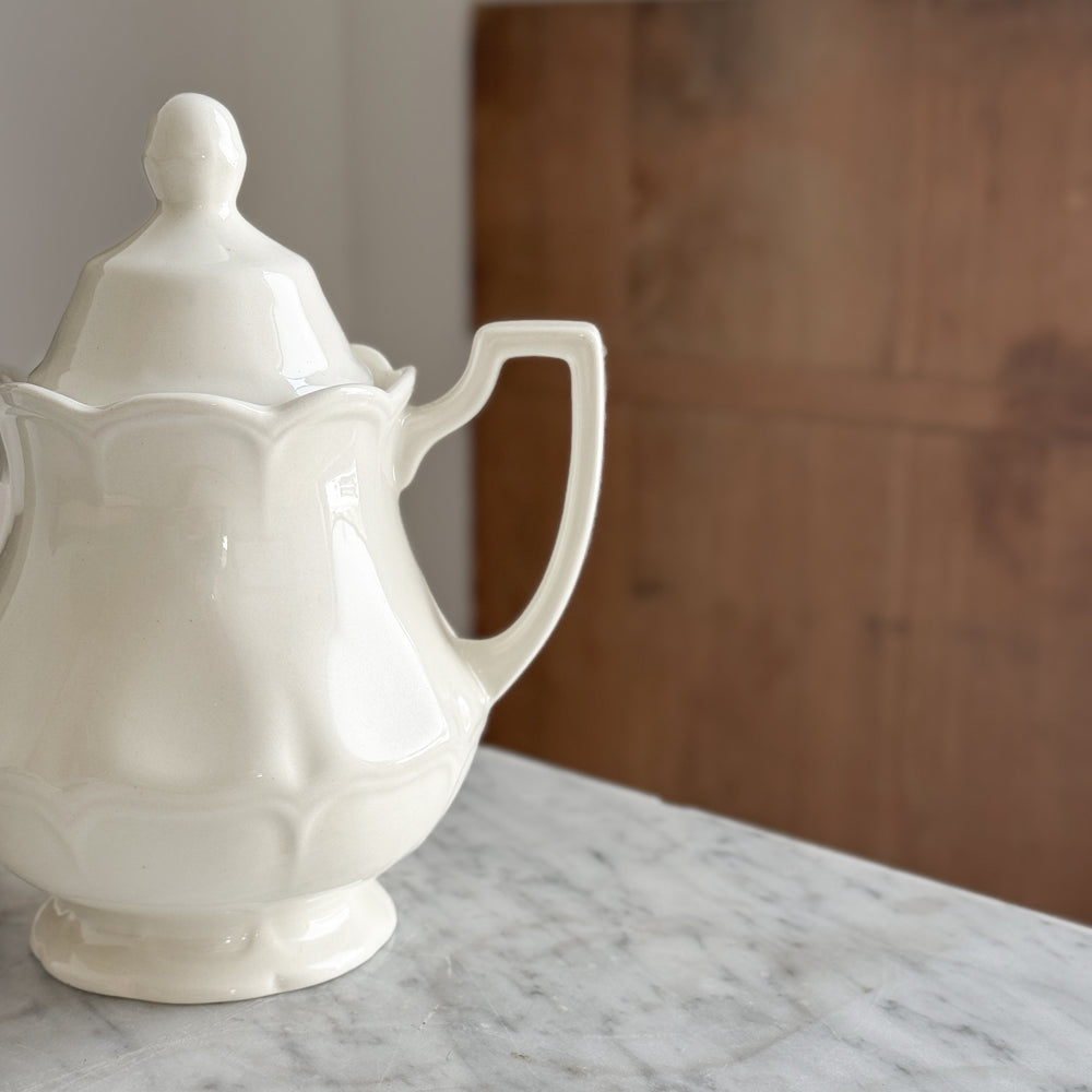 Vintage Ironstone Sugar Bowl- J & G Meakin.