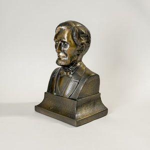 Vintage Abraham Lincoln bust.