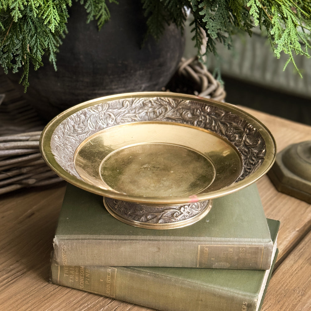 Vintage brass leaf raised bowl.