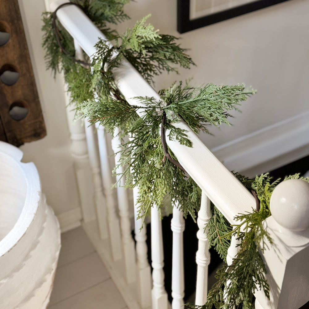 White Cedar Garland.