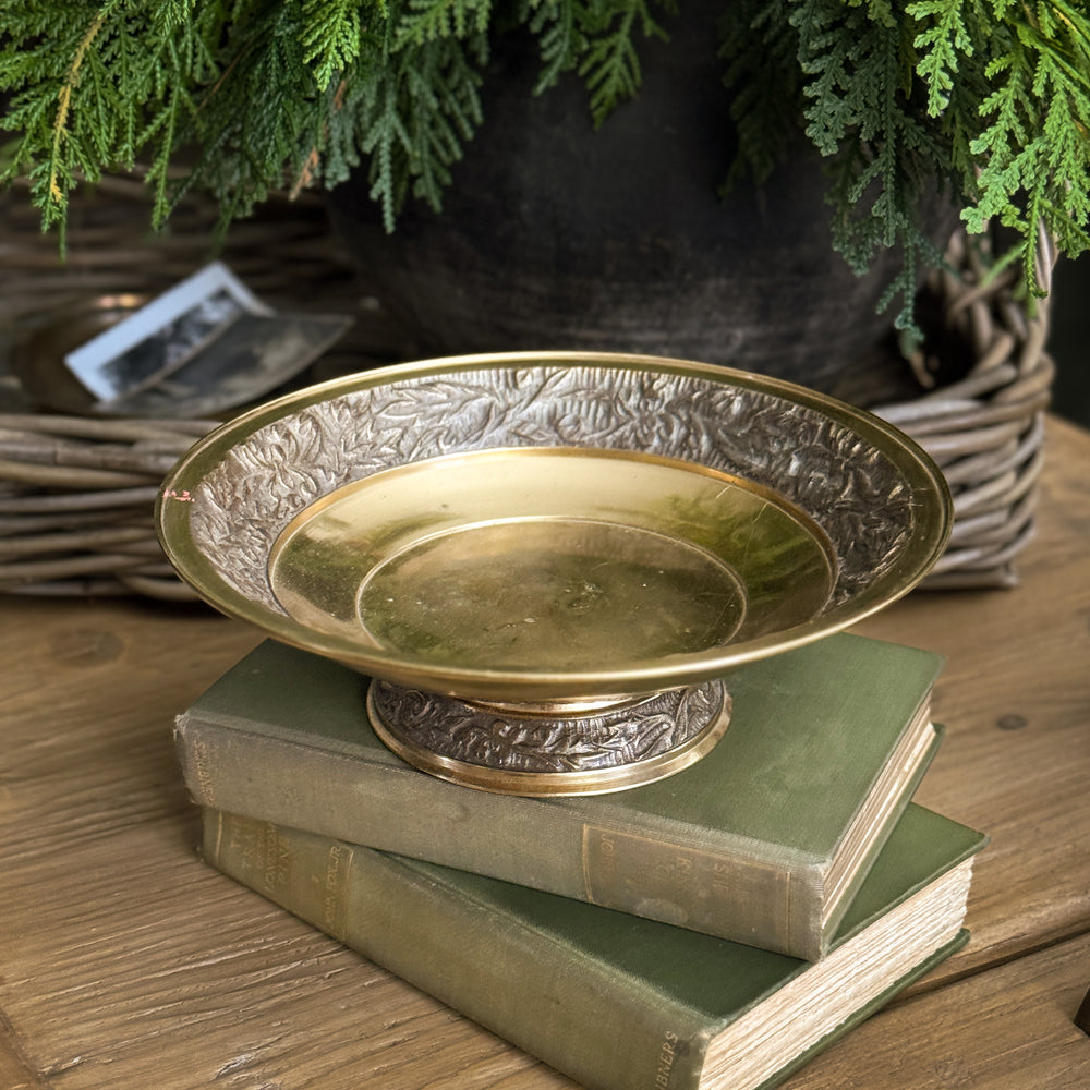 Vintage brass leaf raised bowl.