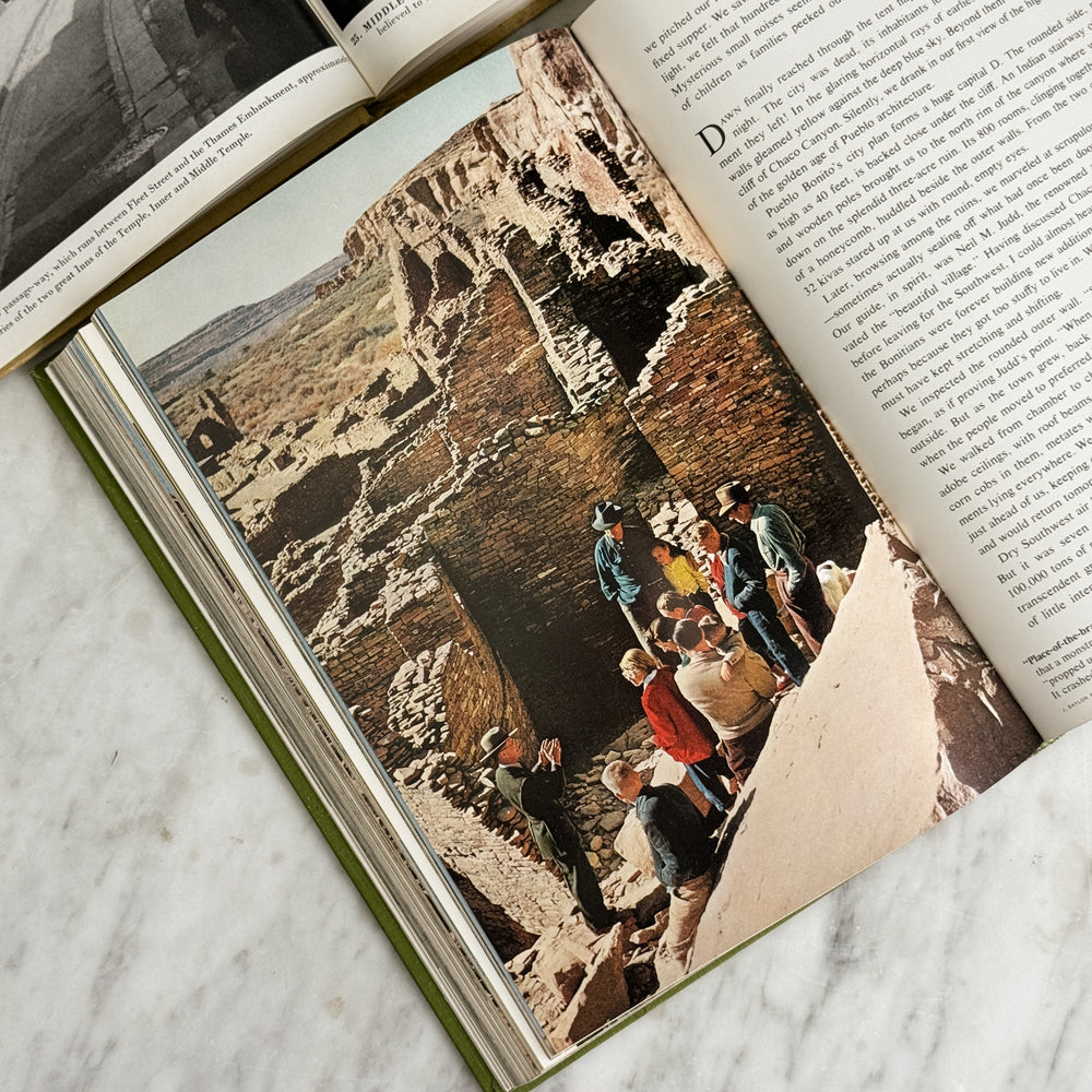 Vintage Green Book- America's Wonderland.