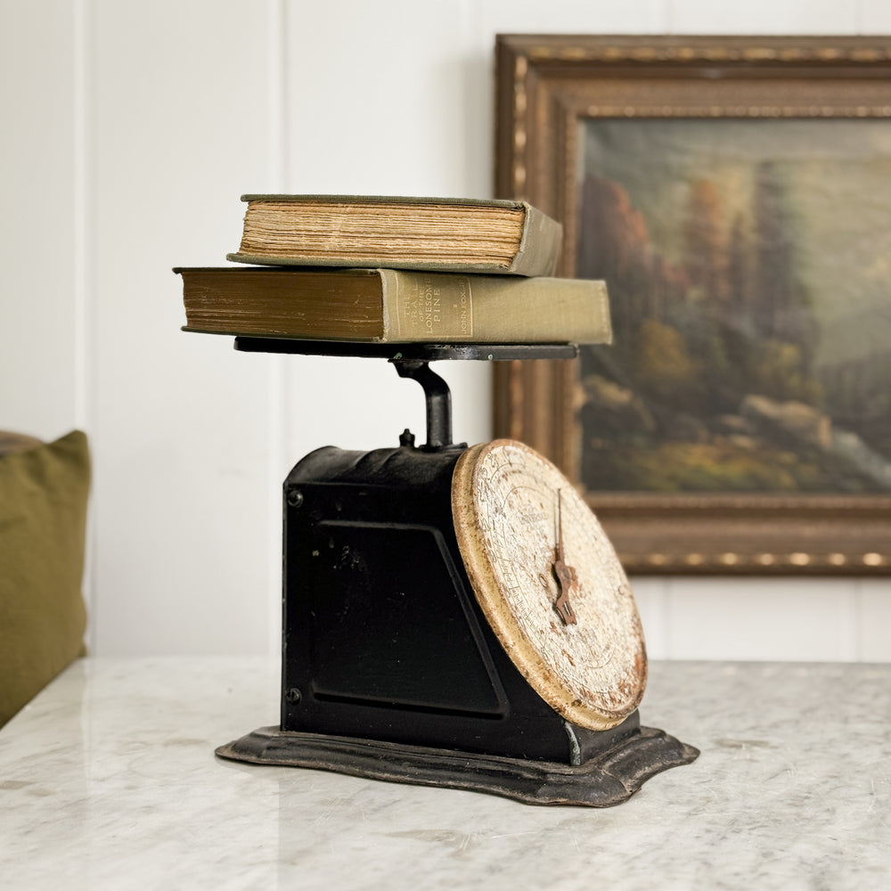Vintage black Universal kitchen scale.