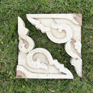 
                
                    Load image into Gallery viewer, Vintage Salvage Corbels
                
            