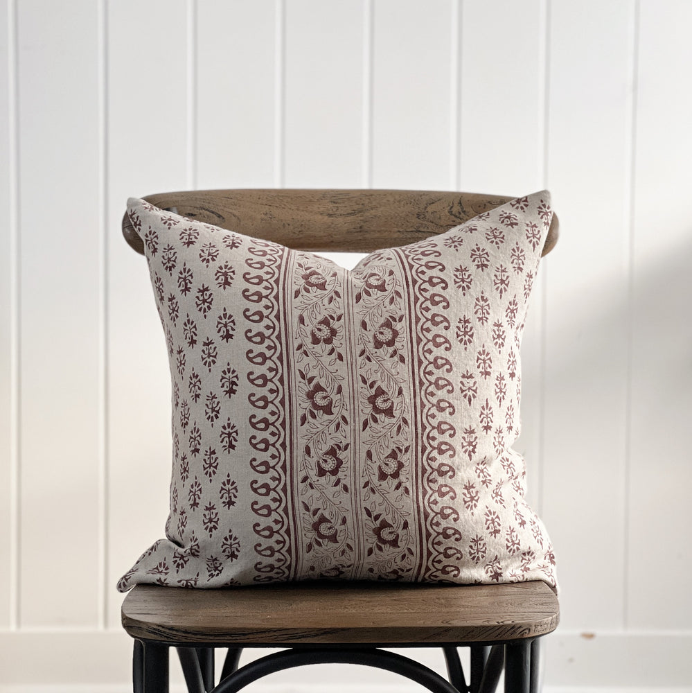 Rosette 22" Pillow