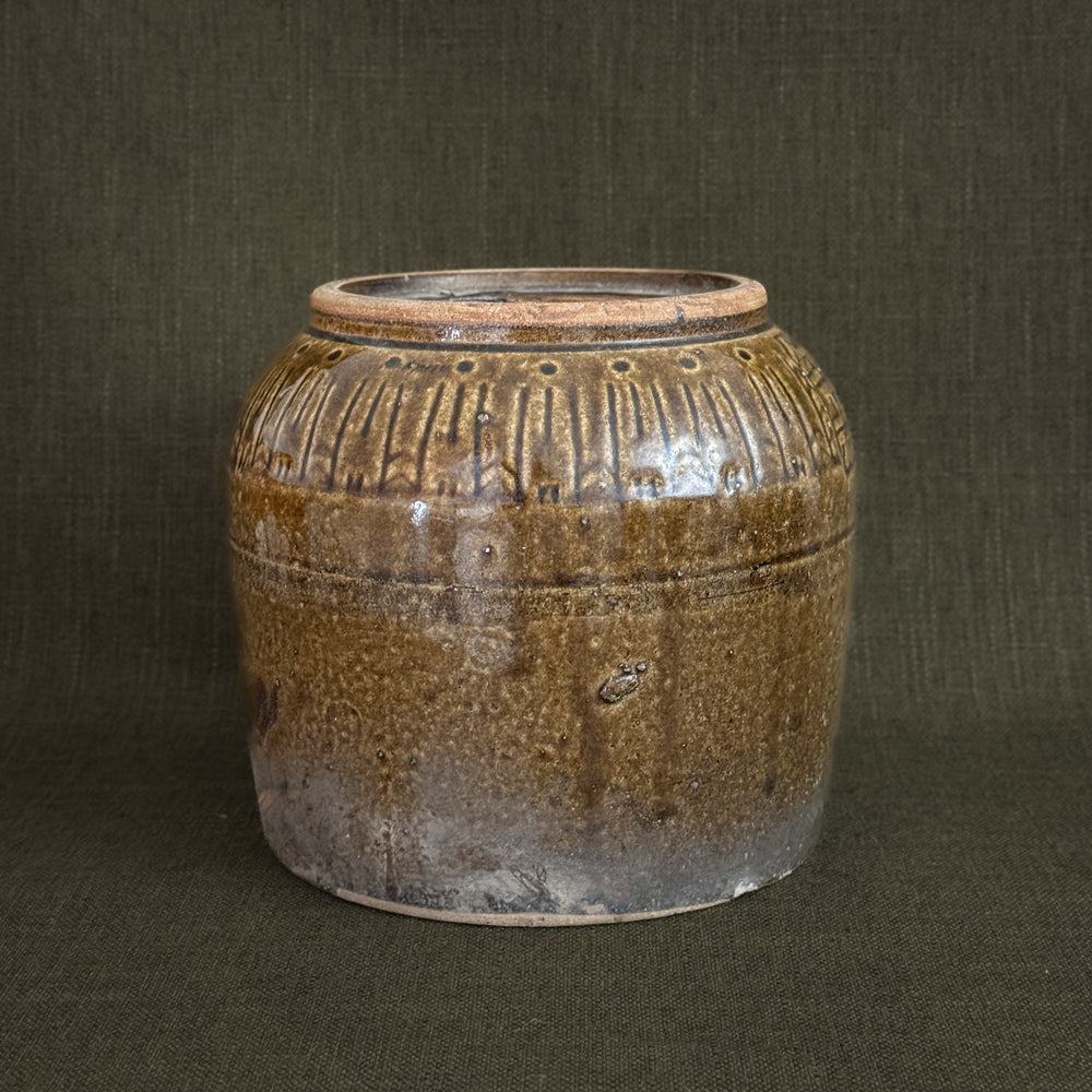 Vintage Mini Bean Pot.