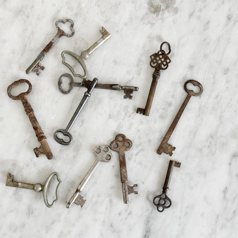 Vintage skeleton keys.