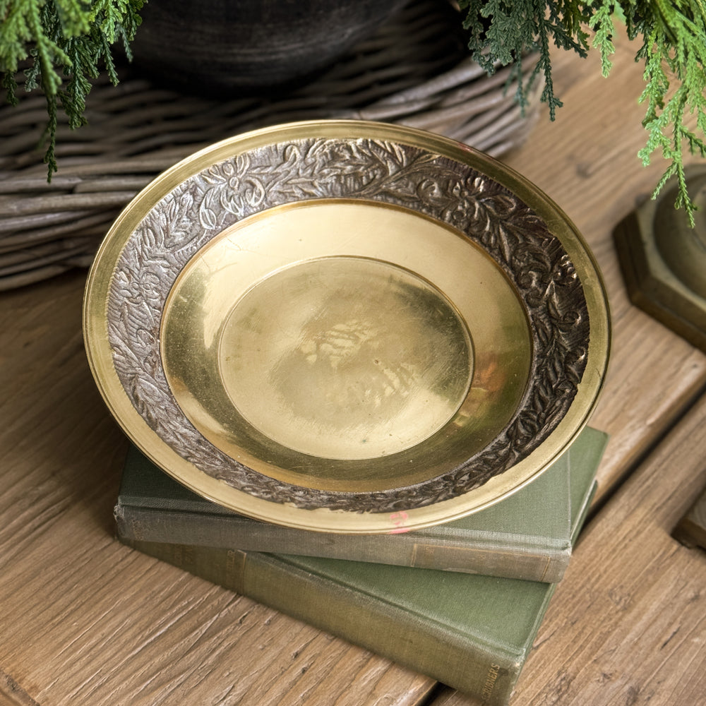 Vintage brass leaf raised bowl.