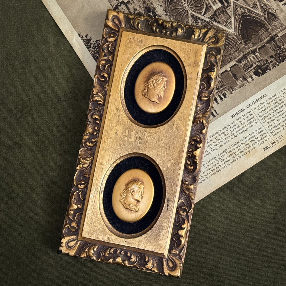 Vintage Syroco Cameo.