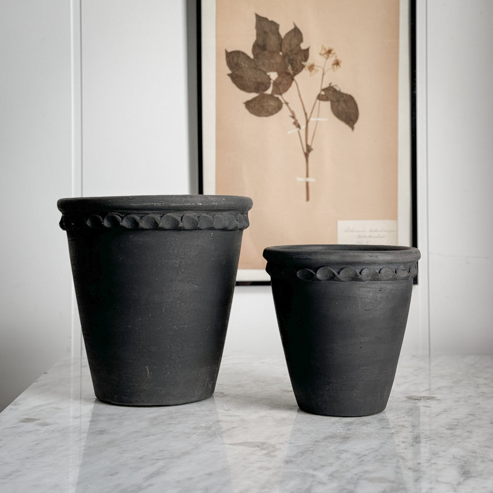 Matte Black Clay Pot