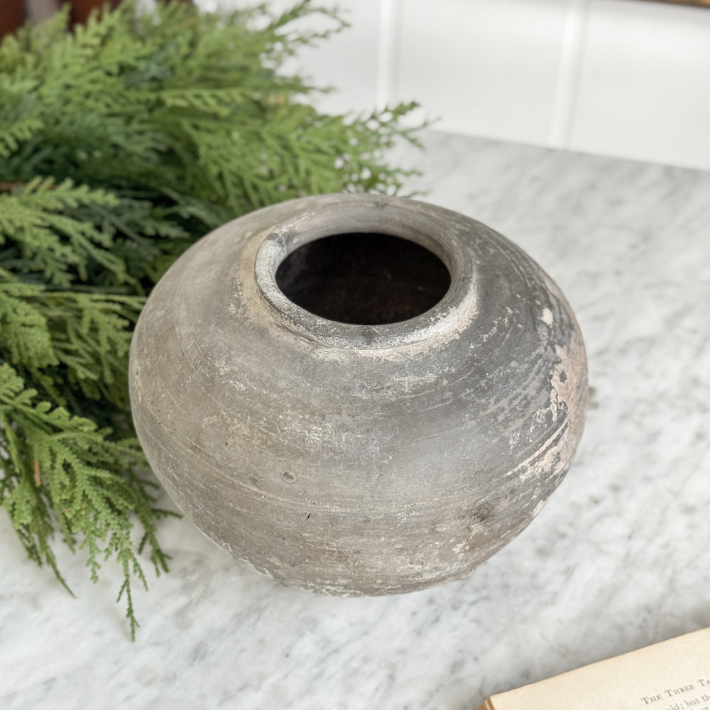 Vintage black pottery vase I