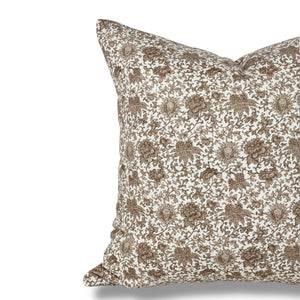 Delia 20" Pillow Cover