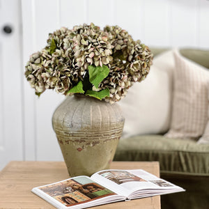 
                
                    Load image into Gallery viewer, Brown faux Hydrangea
                
            