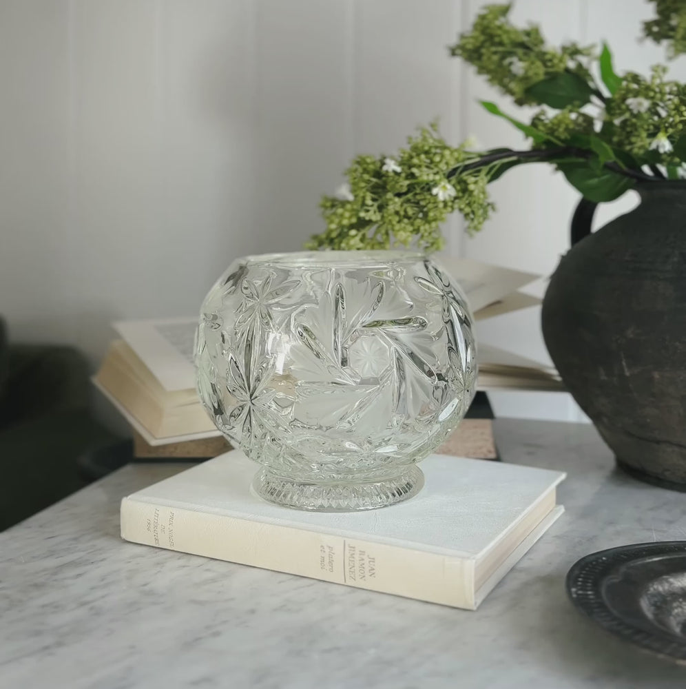 Vintage cut glass bowl floral pattern